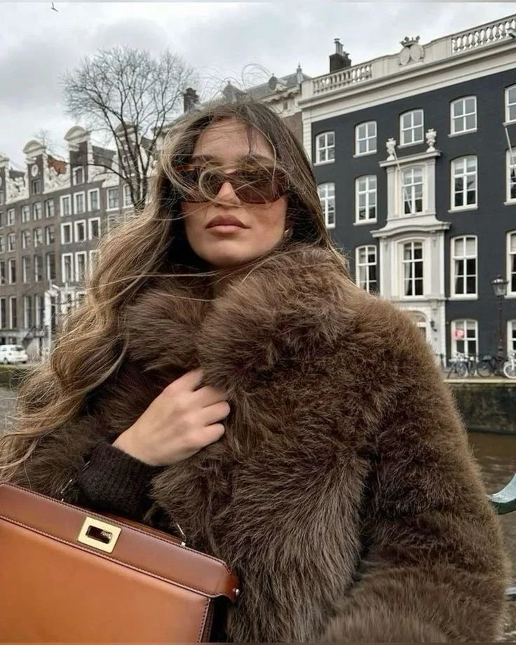 Amelia™ | Zachte faux-fur jas met een lichte, luxe uitstraling